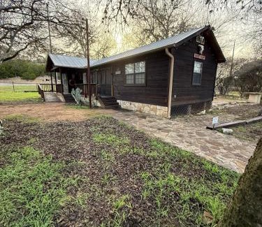 Lakehills Casa | Bunk House The Roost Cabins