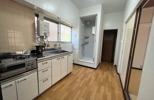 Bunkyo Casa | Bunkyo-ku, Tokyo, a 13-minute walk from Sugamo Station on the Yamanote Line and a 6-minute walk from Sengoku Station on the Toei Mita Line.