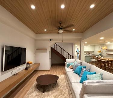 Khlong Toei Nuea Casa | Bunya House near BTS Asok, Terminal21 Free BF