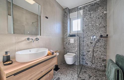 Slatine Apartamento | Bura Breeze - Sea-View Garden Apartment