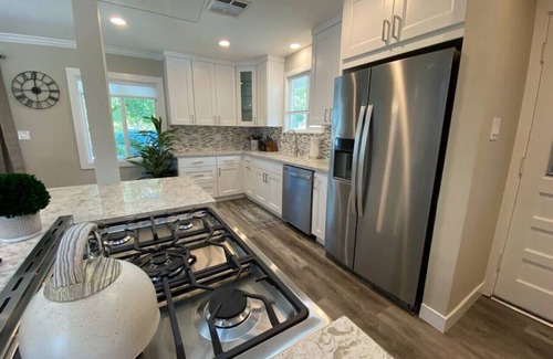 Burbank Casa | Burbank Hills VIEW Home! Completely Remodeled.