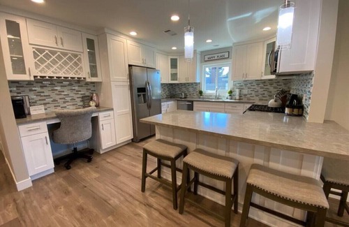 Burbank Casa | Burbank Luxury 2-Story Home with Amazing Views!!!