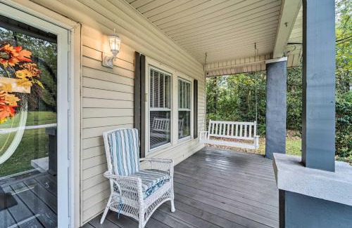 Burgaw Casa | Burgaw House with Large Covered Porch and Swing!