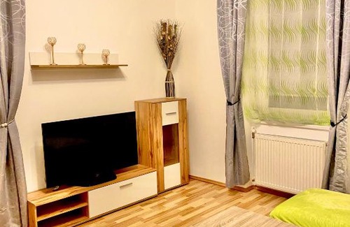 Seebenstein Apartamento | Burgblick Apartment- 60qm, Küche, Waschmaschine, Streamingdienste