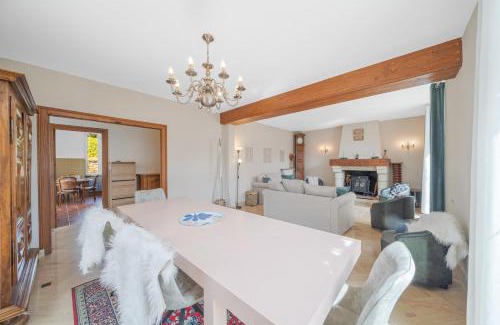 Chambolle-Musigny Casa | Burgundian house near vines and Beaune