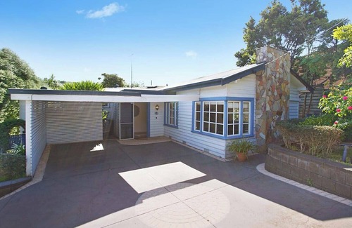 Burwood Casa | Burwood Bliss by Ready Set Stay