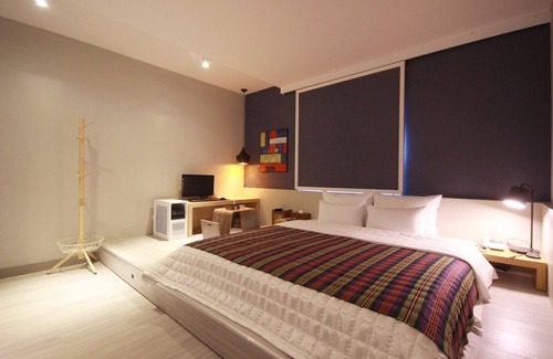 Buk-gu Hotel | Busan Deokcheon 25H
