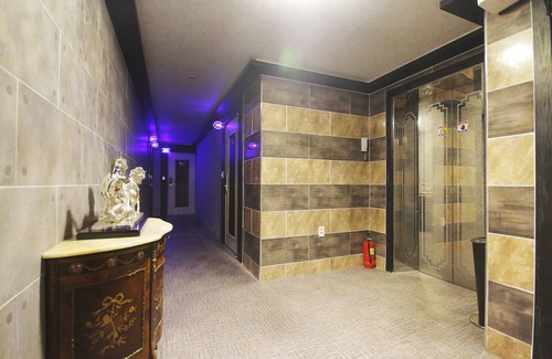 Saha Hotel | Busan Hadan Queen