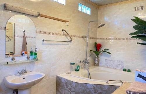 Kasane Casa | Bush Adventure Guest House