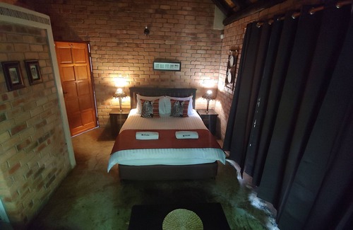 Marloth Park Casa | Bush and Gables está situado en Marloth Park. B & B alojamiento.