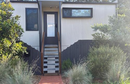 Lane Cove North Apartamento | Bushland setting close to Sydney CBD- stand alone apartment