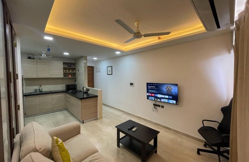 Kurla Apartamento | Business-Ready Apt near Jio World Centre | 1BR + Gym + Pool