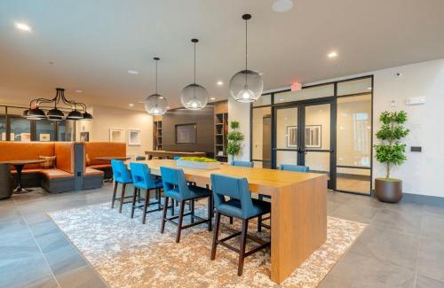 North Burnet Apartamento | Business Ready -Fast WiFi -Onsite Parking