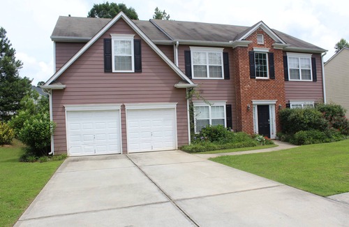 Fairburn Casa | Casa espaciosa a solo minutos del aeropuerto, votada como la # 1 en ofertas de Atlanta para las vacaciones de primavera