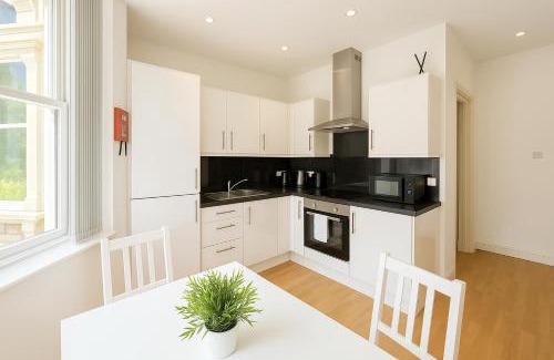 Cathays Apartamento | Bute Park Apartment w/Heating + Private Bathroom