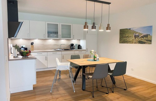 Tossens Apartamento | Butjahuus - Sauna. Garden. Low barrier. Close to the North Sea.