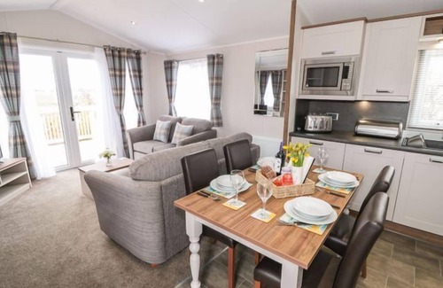 Runswick Bay Cabaña | Buttercup Lodge