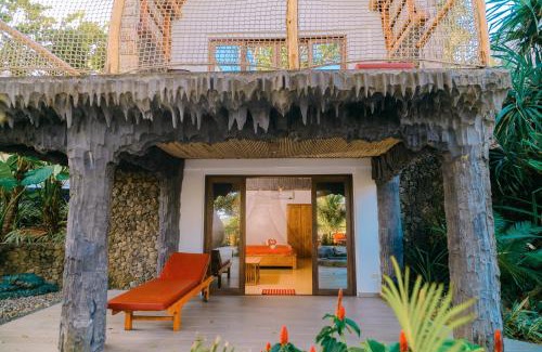 Taytay Complejo | Butterfly Beach Resort