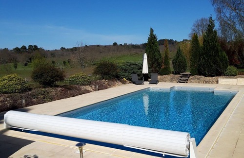 Meyrals Cabaña | BUTTERFLY Cottage - Cosy Romantic Cottage in a calm hamlet, heated pool, gym