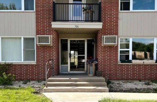 Decorah Apartamento | Butterfly Park Retreat #3 - Centrally located to Decorah's Top Attractions!