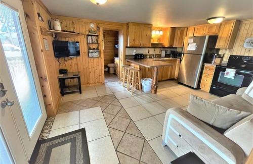 Butternut Cabina | Butternut Lakeview Oasis | 2 Bed, 1 Bath