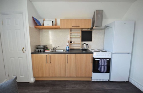 Tobermory Apartamento | Buzzard Apartment located on Tobermory High Street