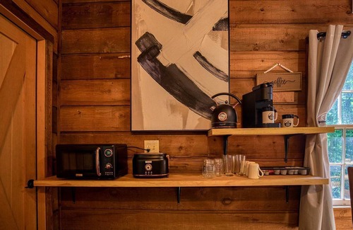 Saluda Cabina | Buzzard Roost cabin at Cabin Fever in NC!