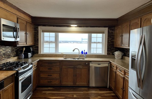 Buzzards Bay Casa | Buzzard's Bay Estate with Ocean Front