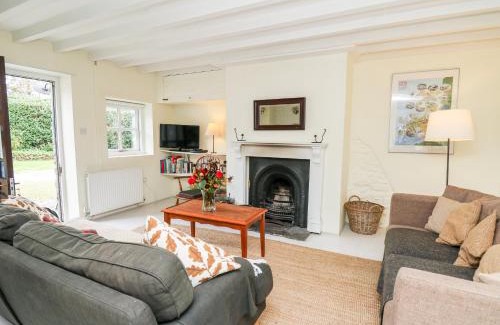 Llandeilo Casa | Buzzards Watch