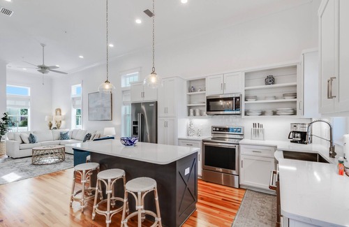 Orange Beach Cabaña | BVR 02 - Coastal Cottage by Liquid Life