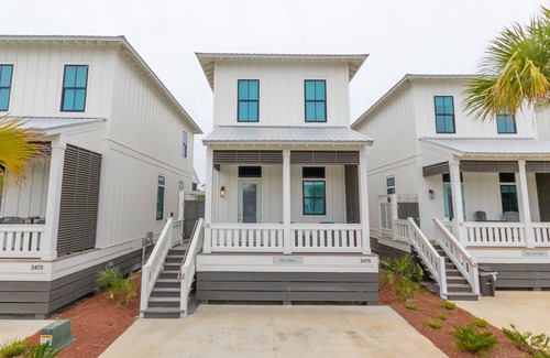 Orange Beach Cabaña | BVR 17 - Misty Waters by Liquid Life