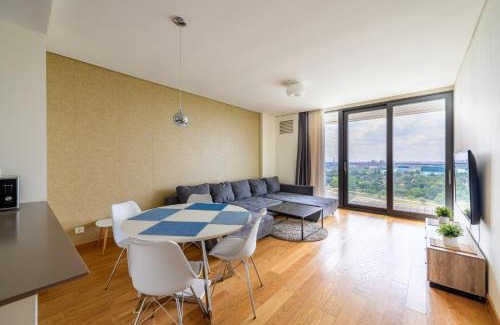Savski Venac Apartamento | BW Residences penthouse 2BDR with pool&gym