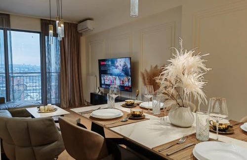Sarajevska Apartamento | BW SkyVerde on 21st - River & Tower View