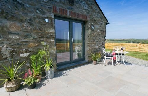 Cylch-Y-Garn Casa | Bwncath & Hebog