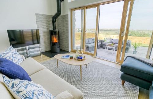Cylch-Y-Garn Casa | Bwncath & Hebog
