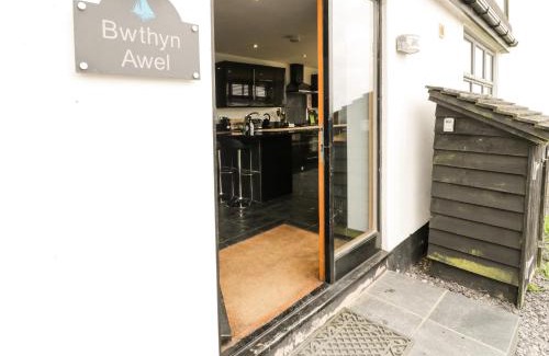 Cylch-Y-Garn Casa | Bwthyn Awel