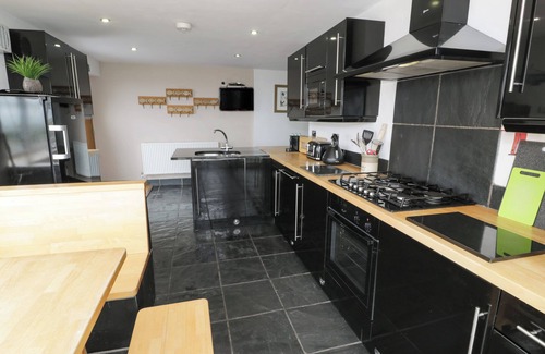 Cylch-Y-Garn Cabaña | Bwthyn Awel