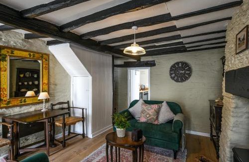 Machynlleth Casa | Bwthyn Llys Machynlleth Old Court House