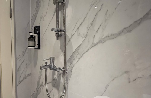 Wanhua Casa | BY Cool hotel with AC in vibrant Taipei City near Ximending with Ubike