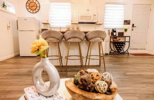 Providence Casa | <Modern Cabin in the City> By D&D Vacation Rental