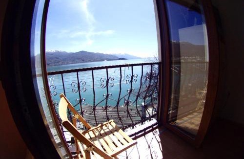 Varosh Apartamento | 'By the Lake' Apartments