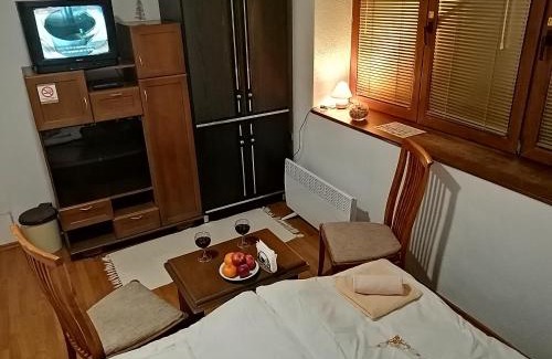 Varosh Apartamento | 'By the Lake' Apartments