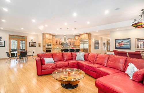 South Haven Casa | By The Lake
