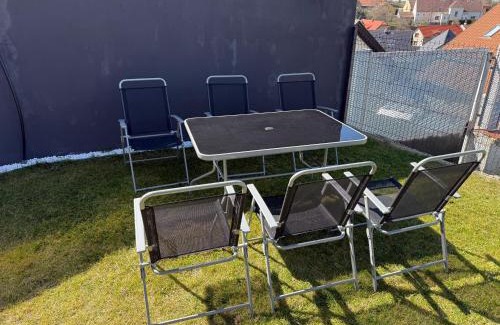 Nedvezi u Rican Apartamento | Byt apartman 72m2 private garden PARKING FREE
