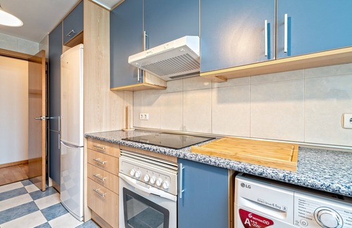 Ripollet Apartamento | Cálido apartamento con piscina en Barcelona.