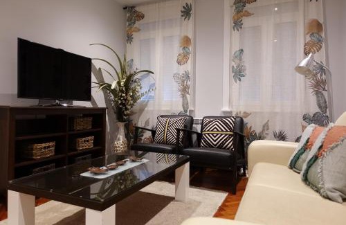 La Coruna Apartamento | Céntrico y acogedor piso con garaje