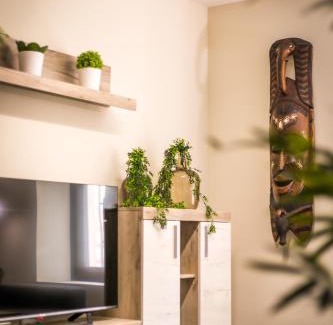 Jaen Apartamento | Céntrico y moderno con piscina y parking