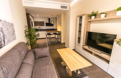 Jaen Apartamento | Céntrico y moderno con piscina y parking