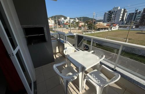 Governador Celso Ramos Apartamento | Cód 107- Apartamento aconchegante á 50m do mar