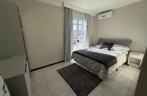 Governador Celso Ramos Apartamento | cód 124 - Cobertura espetacular á 50 m do mar.
